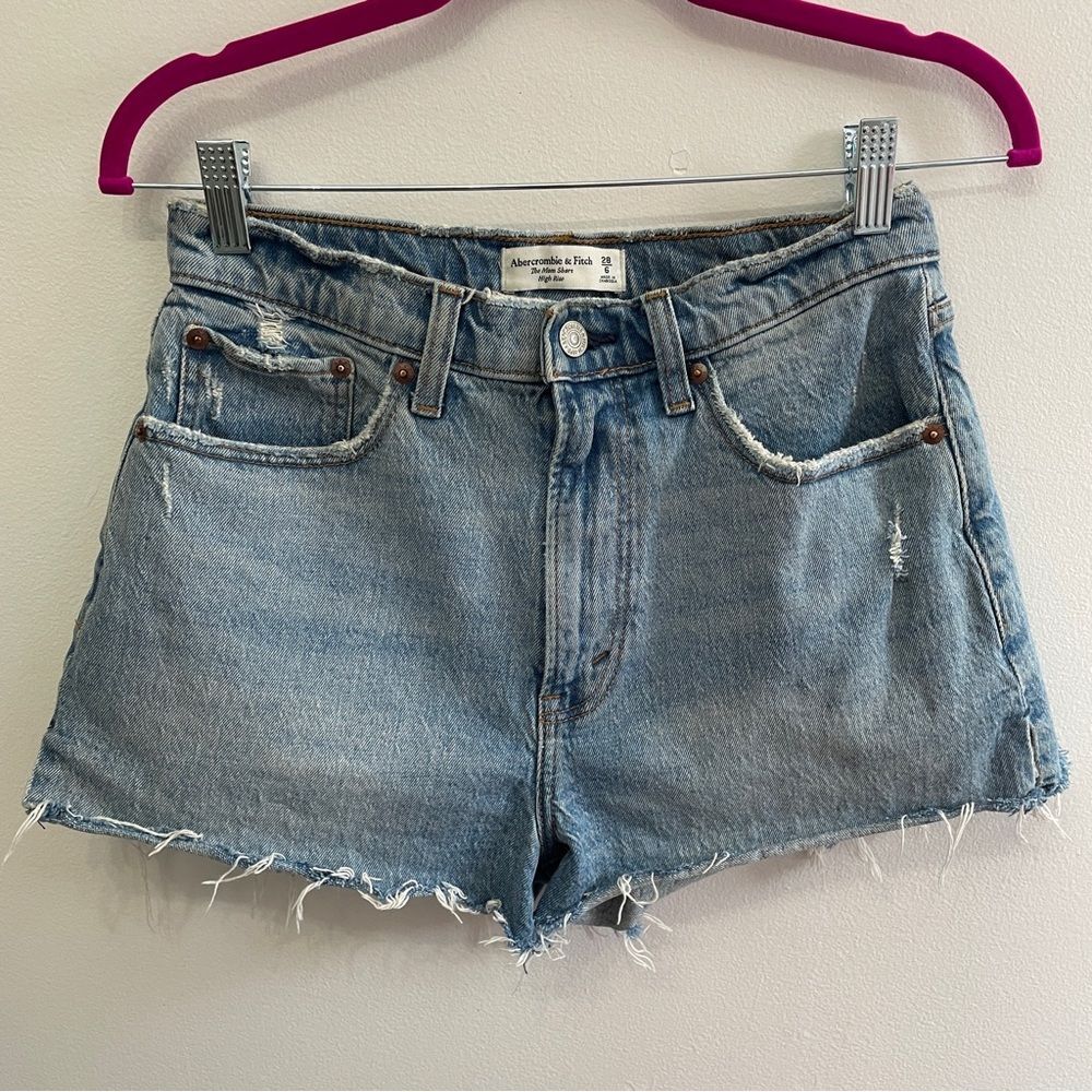 Abercrombie & Fitch abercrombie and fitch the Mom Short High rise Curve love